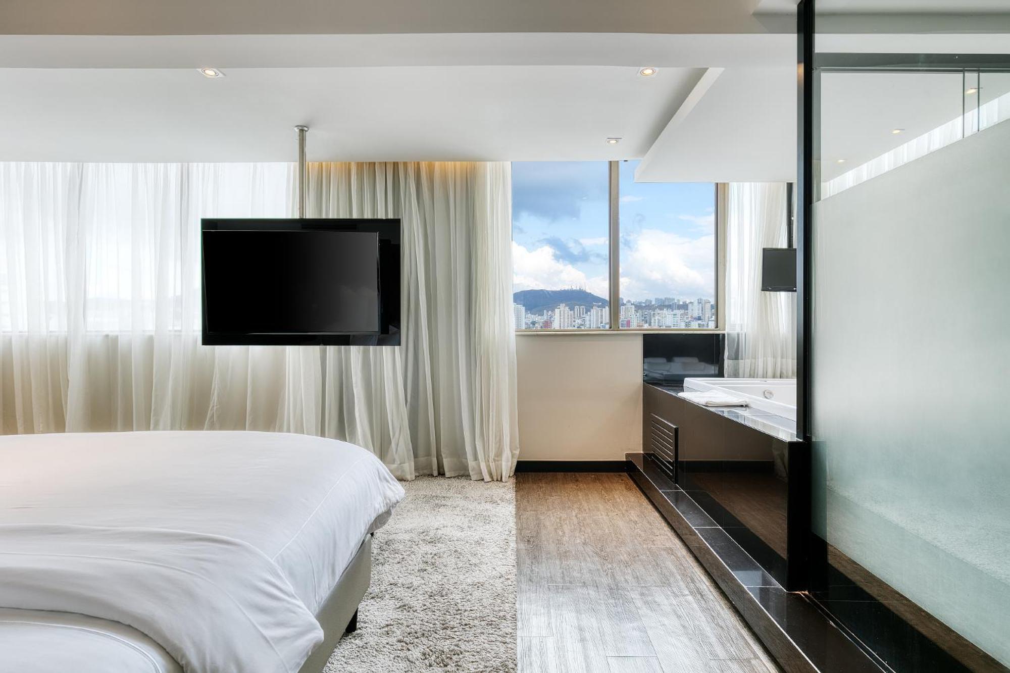Mercure Belo Horizonte Lourdes Exterior photo